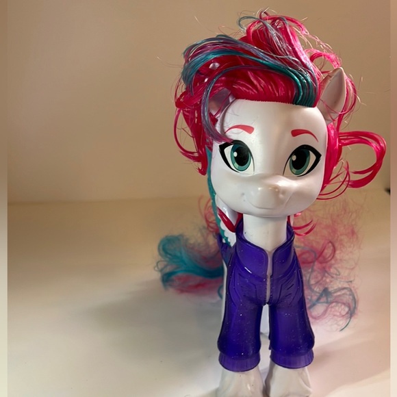My Little Pony.  Six Inch, Pegasus.  Princess Zipp Storm.  Hasbro. - Picture 2 of 2